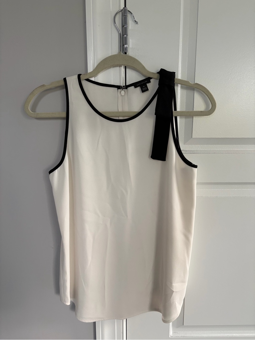 Ann Taylor Cream Tank with Black Trim and Shoulder Tie